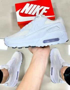 Nike Air Max 90 branco, novo na caixa, tamanho 43.