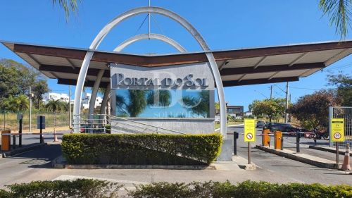 LOTE CONDOMÍNIO PORTAL DO SOL 389m²