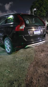 VOLVO XC60 T5 2014 PRETA MUITO BEM CONSERVADA