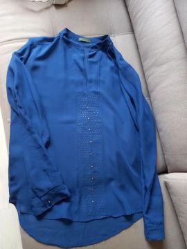 Blusas variadas.