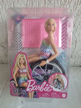 Barbie em Cadeira de Rodas - Nova