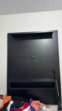 Rack para TV de até 75 polegadas cor preta