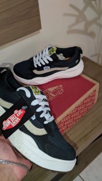 Tênis Vans UltraRange Preto