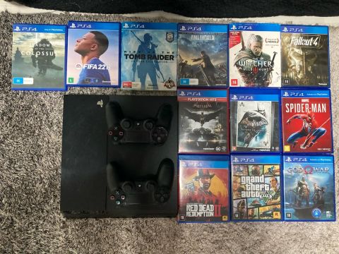 Playstation 4 + 2 controles originais + jogos