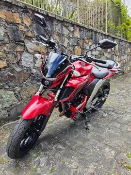 MOTO FZ 25 23/23 (4.500km Rodados)