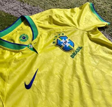 Camisa de Futebol Brasil (Original)- Nike - Tamanho G - Novo