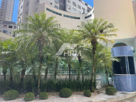 Apartamento com 3 quartos à Venda, Centro - Balneário Camboriú