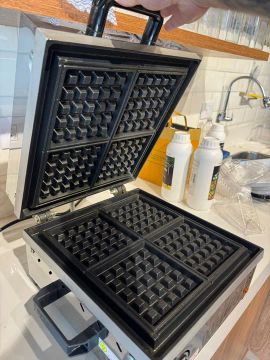 Máquina de Waffle Antiaderente