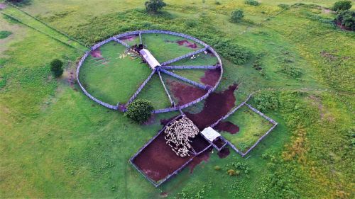 Vendo uma fazenda na região da nhecolandia.