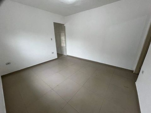 Casa à venda, 2 quartos, 1 suíte, 1 vaga, Vila Jockei Clube - São Vicente/SP