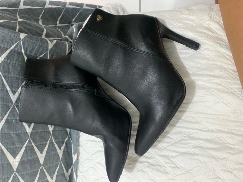 Botas de cano curto pretas 