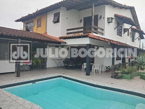 RECREIO DOS BANDEIRANTES CONDOMINIO VIVENDAS DO SOL CASA DUPLEX 5 QUARTOS 2 SUITES ARMÁRIO