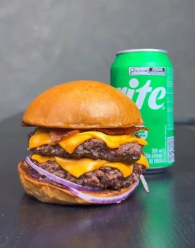 Vaga para Chapeiro de hamburgueria e montador de lanche