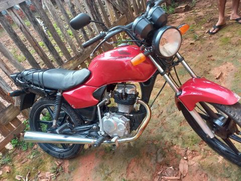 Honda CG 125 Fan - Vermelha