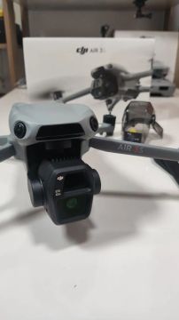 Drone DJI Air 3S Standart Seminovo com 1,39hrs de Vôo e Bateria com 4 ciclos 