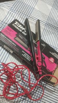 Prancha de Cabelo Taiff Titanium 450