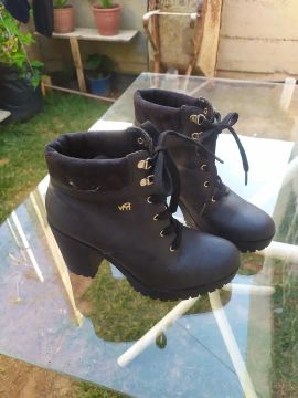 Botas feminina 
