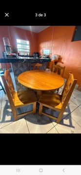 Mesa de Jantar em Madeira Maciça