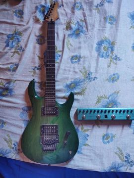Super Strato + Pedaleira Tank G