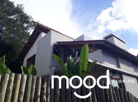 Ótima casa de 2 dormitórios na Lagoa da Conceição