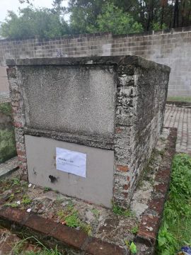 Vendo túmulo 