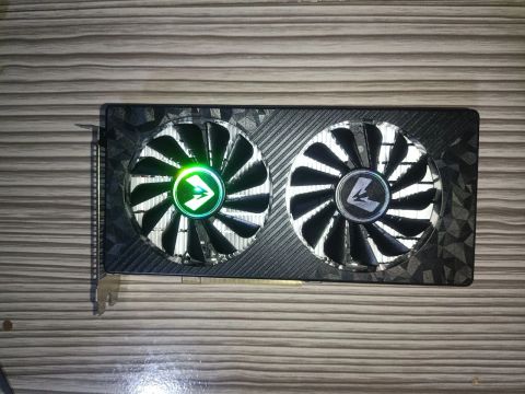 RX 590 GME Placa de Vídeo