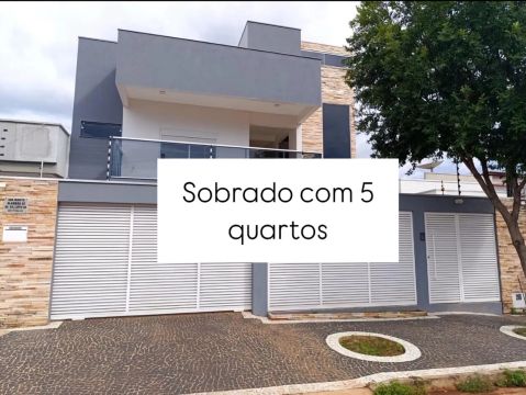 Sobrado 5 quartos na 304 norte 