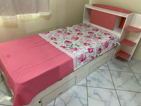 Cama + Guarda roupas + Colchão de solteiro 