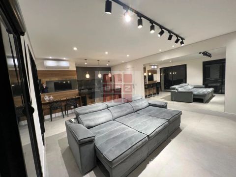 Apartamento à venda na Vila Mariana, São Paulo-SP: 2 quartos, 1 suíte, 3 salas, 2 banheiro