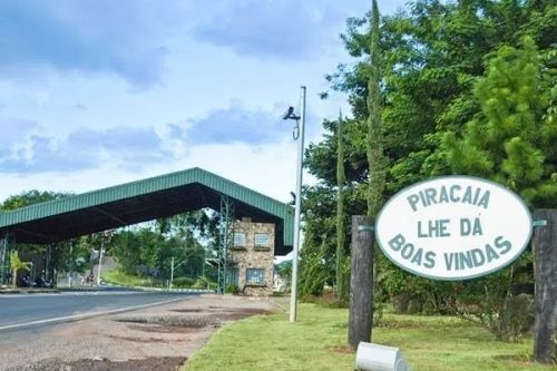 Lote/Terreno à Venda, 250 m² por R$ 300.000