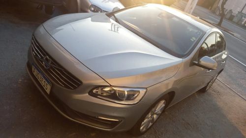 Vendo volvo S60 IPVA 2025 pago 