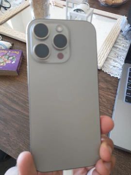 iPhone 16 PRO 128 GB Titânio natural