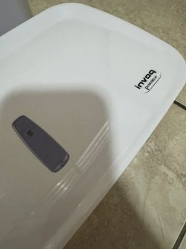 Secador de Mãos Invoa Premisse e Porta sabonete líquido ou álcool gel 