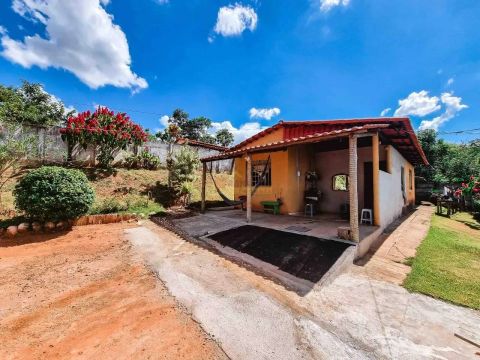 Casa à venda, 3 quartos, 4 vagas, Área Rural de Divinópolis - Divinópolis/MG