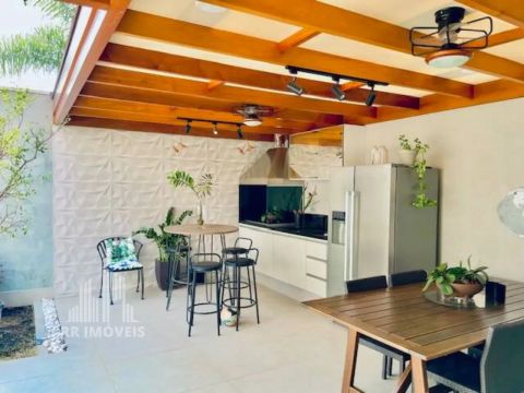 RR7114 Casa 180m² CONDOMÍNIO TAMBORÉ 6 - OPORTUNIDADE - 3 Dorms 4 Vagas - Santana de Parna
