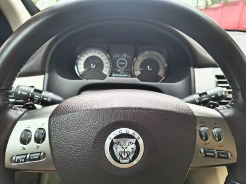 Jaguar XF 4.2 V8 32V 300cv, 26 Mil KM rodados. Troco por carro premium ate 240 mil reais.