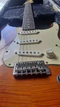 Guitarra FENDER TOP PLUS CLASSIC