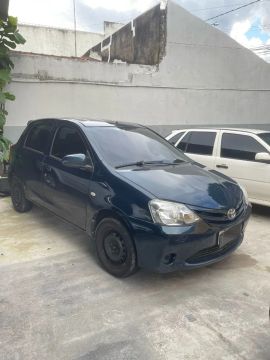 Toyota Etios 2016 completo