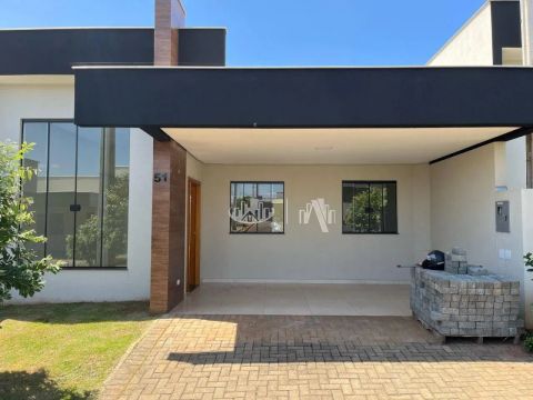 Casa com 3 quartos para alugar, 80 m² por R$ 3.260/mês - Condomínio Via Florence - Zona le