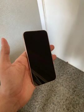 Vendo IPhone 13 256 GB na caixa + nota fiscal - Saúde bateria de 80%