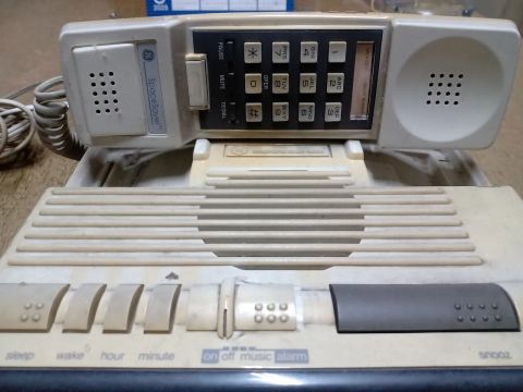 Rádio Relógio e Telefone GE
