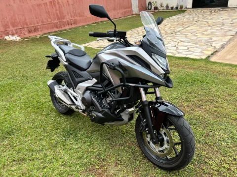 HONDA NC 750X DCT 24/25 BAIXA KM