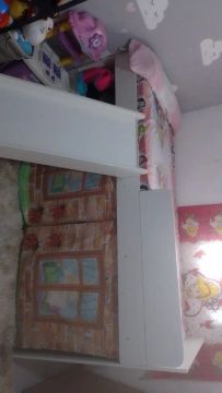 Cama casinha com escorregador 