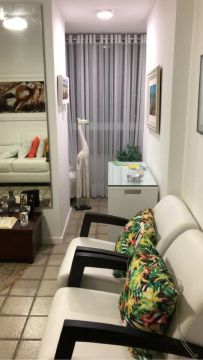 Lindo Studio, 38m2, Mobiliado e Decorado, próximo Campus Universitário, Vista Mar Ondina