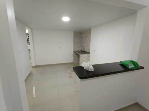 //AP com 1 Qrts e garagem no Vila da Prata 