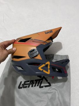 Capacete LEATT full face gravity 4.0