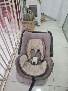 Cadeirinha de bebê - Bebê conforto em ótimo estado