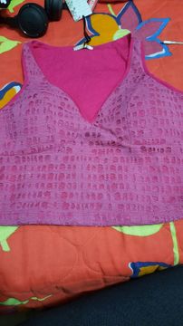 Cropped com bojo, Tam. G. Novos. 35,00 cada