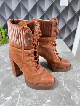 Bota coturno de couro marrom Arezzo tam 37