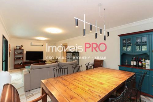 165m² no Panamby com 3 suítes e 3 vagas.